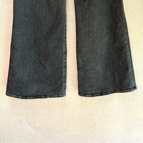 MOTHER the patch pocket twister sneak jeans in up in smoke - Picture 13 of 16